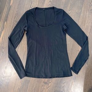 Lululemon long sleeve tee shirt